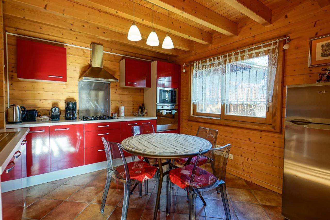 Le Chalet Bonheur Lathuile المظهر الخارجي الصورة